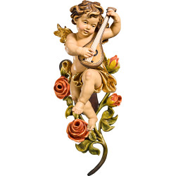 Ángel Bergland con mandolina con rosas